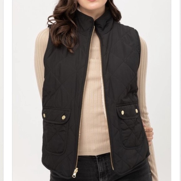 REVERSIBLE Sherpa/Quilted Vest - Picture 3 of 4